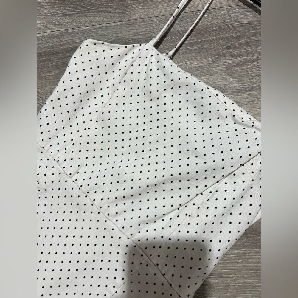 Fitted forever 21 white mini dress with black polka dots